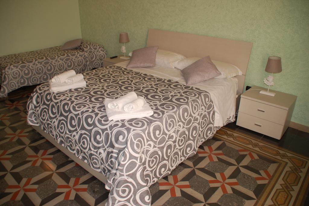 B&B Emily Бриндизи Экстерьер фото